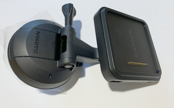 Garmin Autohalterung Montagesatz + Autoladekabel für Vieo RV 852